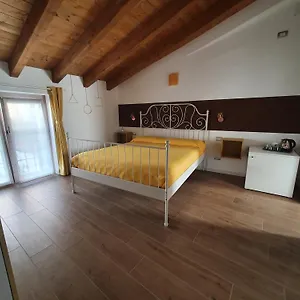  Bed & Breakfast Elements